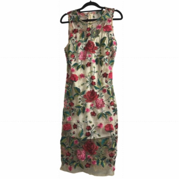 Alexia Admor Dresses & Skirts - stunning Alexia Admor sheath dress w/embroidery